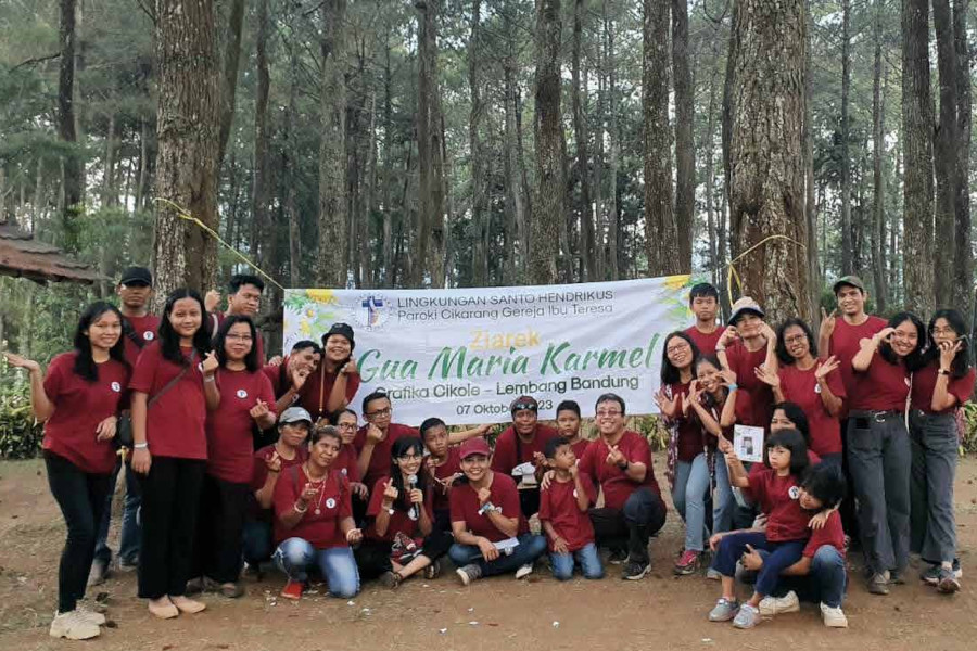 Lingkungan Hendrikus ZizRek Lembang Bandung - Berdiam Bersama dengan Rukun Bersama Pasti Kita Bisa