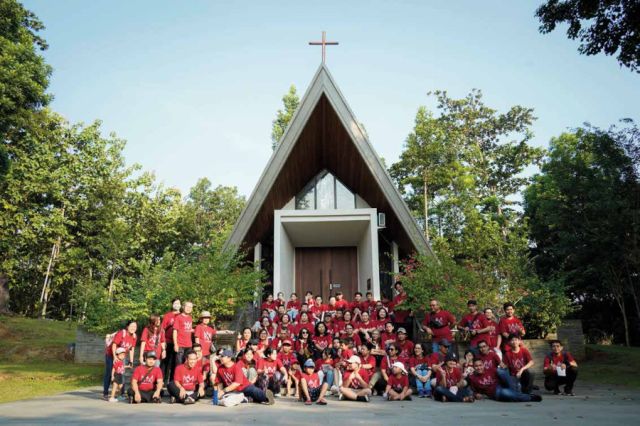 Sukacita dalam Kebersamaan - Lingkungan Barnabas Ziarek ke Gua Maria Kaliori Banyumas