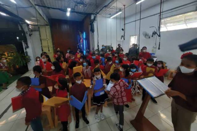 Sukacita Anak-anak BIA menjadi Petugas Koor dalam Misa Anak Misioner Sedunia