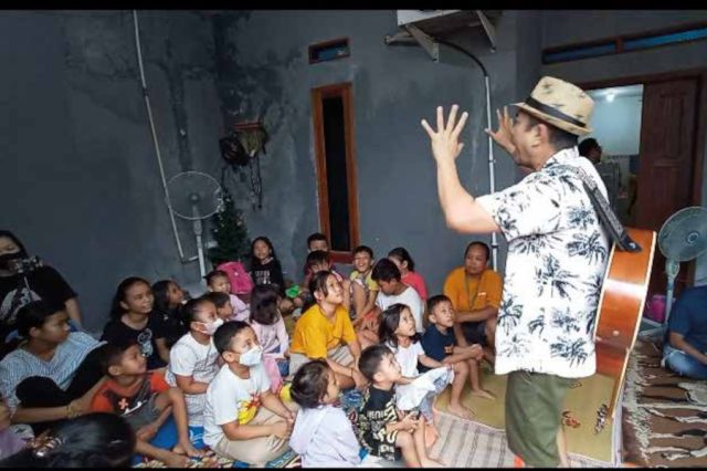 Panggung Boneka Bukan untuk Hiburan Saja