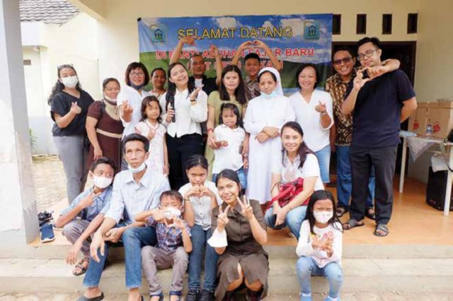 Kunjungan LoTs ke Panti Asuhan