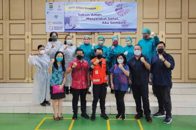Program Vaksinasi Covid 19 di Paroki Cikarang - Vaksin Aman, Masyarakat Sehat, Aku Gembira